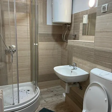 2-Bedroom Apartment With Balcony And Free Parking Sarajevo Exterior photo